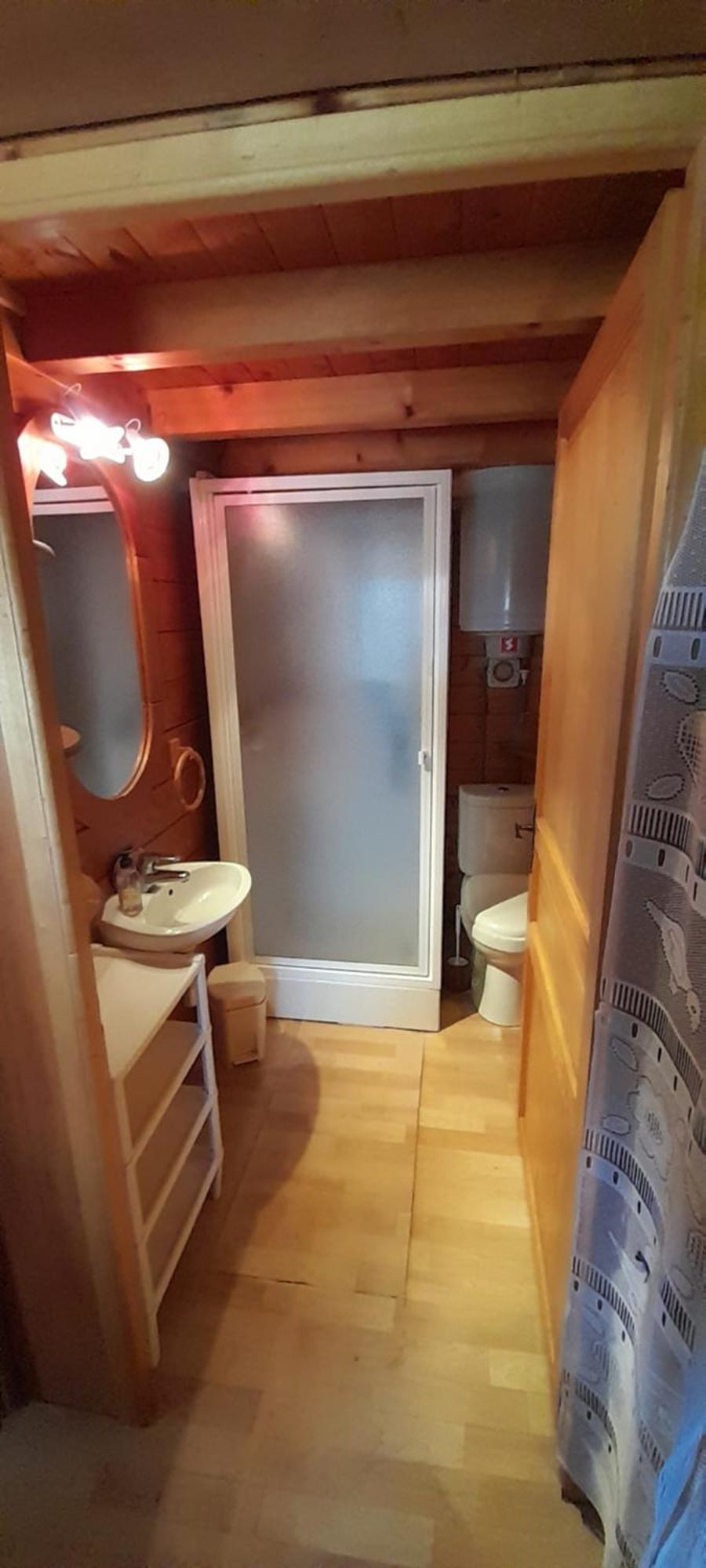 Location Type Gite, Chambre D'Hote, Meuble De Tourisme Dans Joli Petit Chalet Typique Et Ou Jolie Roulotte Type Boheme Waldighoffen Luaran gambar
