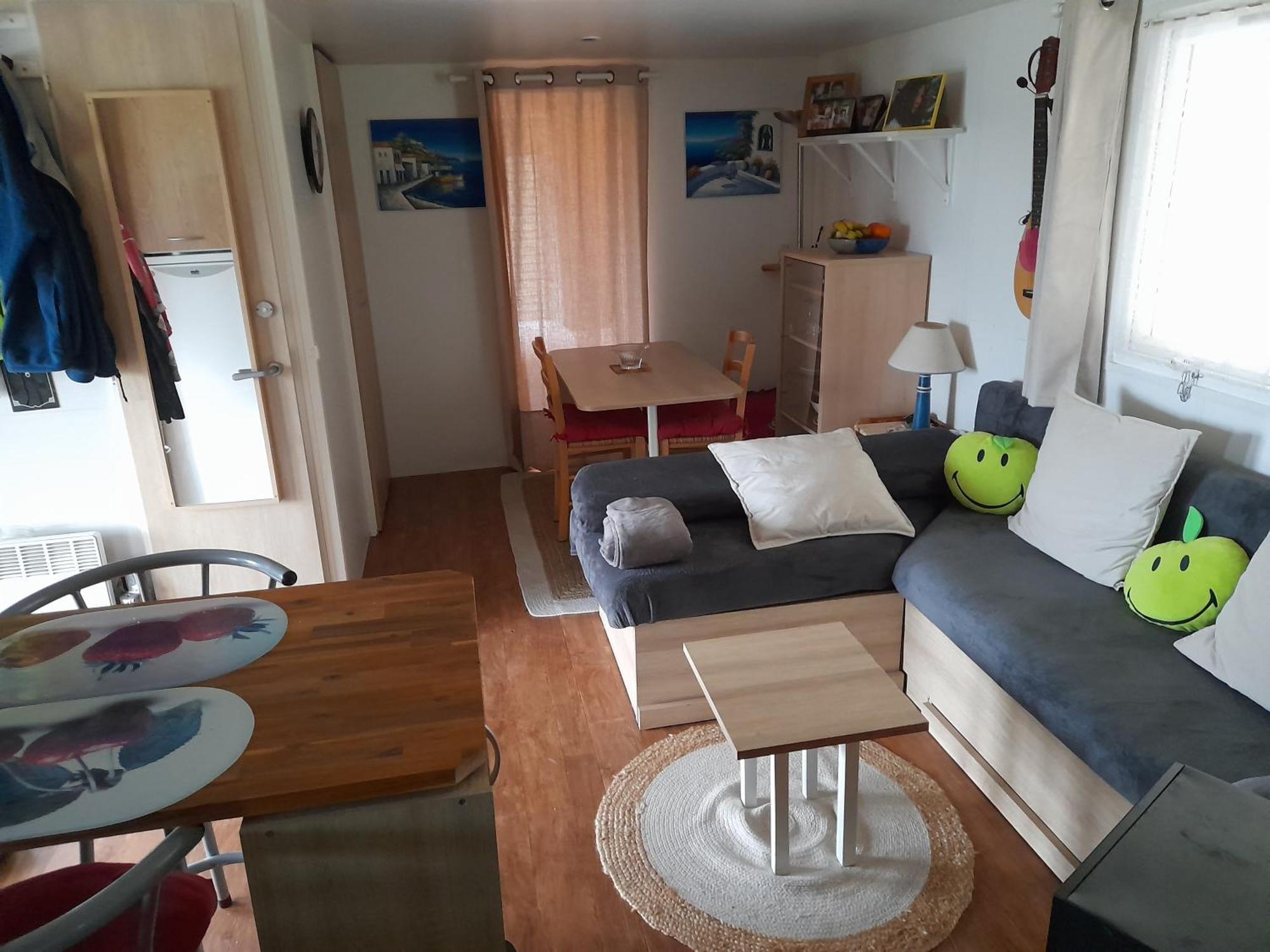 Location Type Gite, Chambre D'Hote, Meuble De Tourisme Dans Joli Petit Chalet Typique Et Ou Jolie Roulotte Type Boheme Waldighoffen Luaran gambar